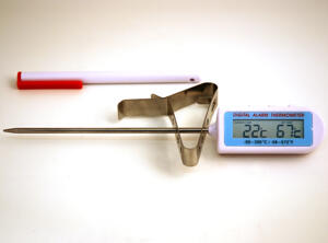 utrustning - mätning - digital termometer med timer och alarm